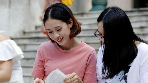 雪落无尘谈|2022考研有“限制”，英语四级或成门槛，学生户籍所在地也有讲究