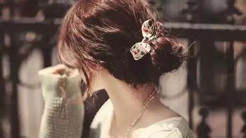 鲤鱼两条|一个女生，爱到极致的样子：死缠烂打