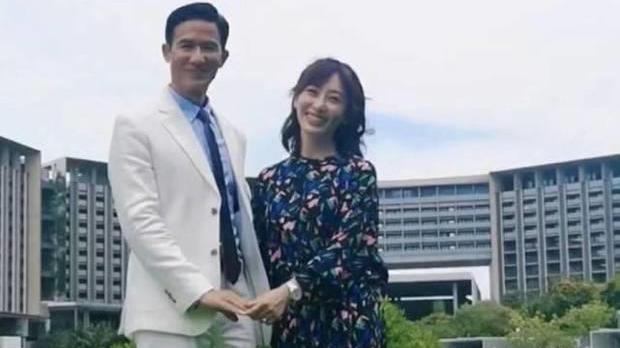 张柏芝|61岁李子雄与小23岁娇妻撒糖，庆祝结婚11年，妻子曾与张铁林拍拖