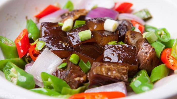 馋嘴的小猫|退休院士亲历：甘油三酯3.2，戒掉3种食物以后，血脂慢慢稳定了
