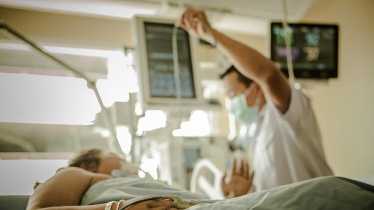 39肿瘤|亲人不幸进了ICU，会经历哪些“酷刑”？先给你介绍4个