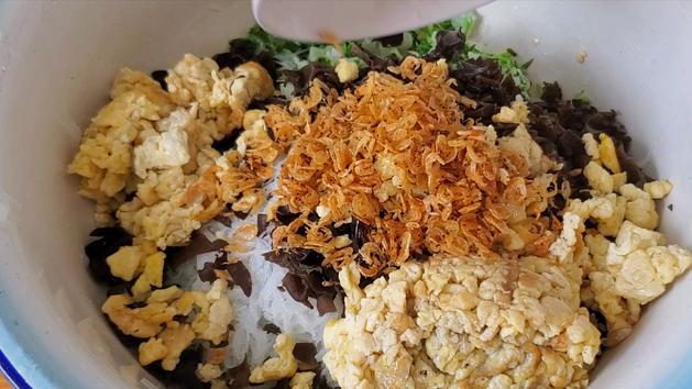 饺子|饺子皮不要包饺子了，教你新吃法，晶莹剔透，出锅流口水，太香了