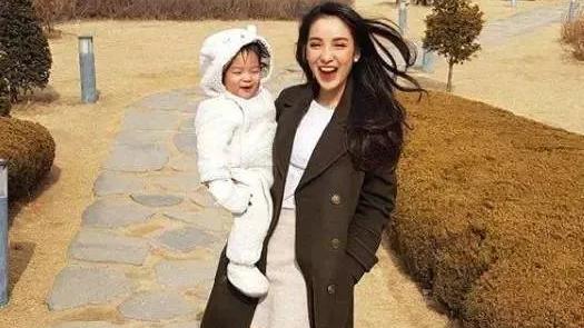 帅哥|知名女星有多惨？叫了20年的哥哥是生父，母亲其实是奶奶！