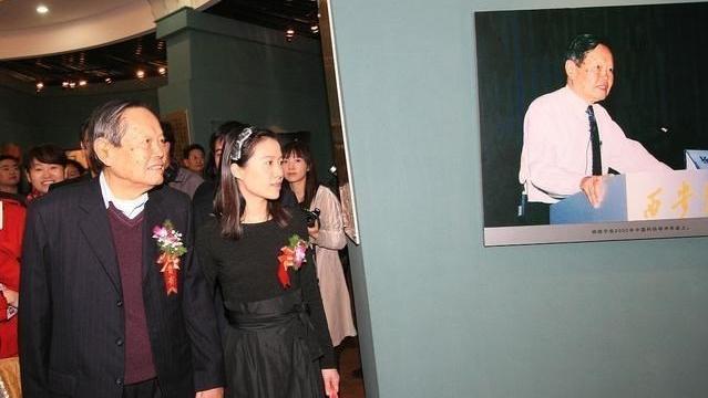 何沐青谈|杨振宁为什么在C位？