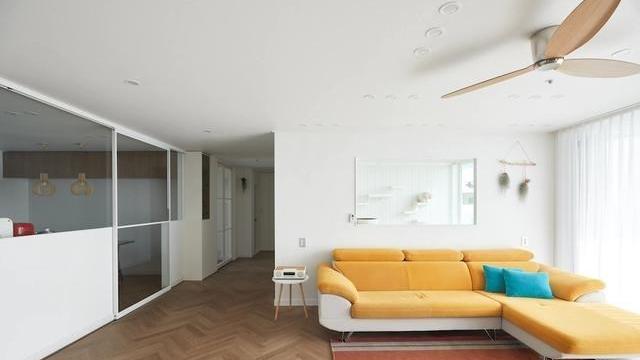 176㎡有对双胞胎女儿+3只小猫，住大平层宽敞整洁，生活也很轻松