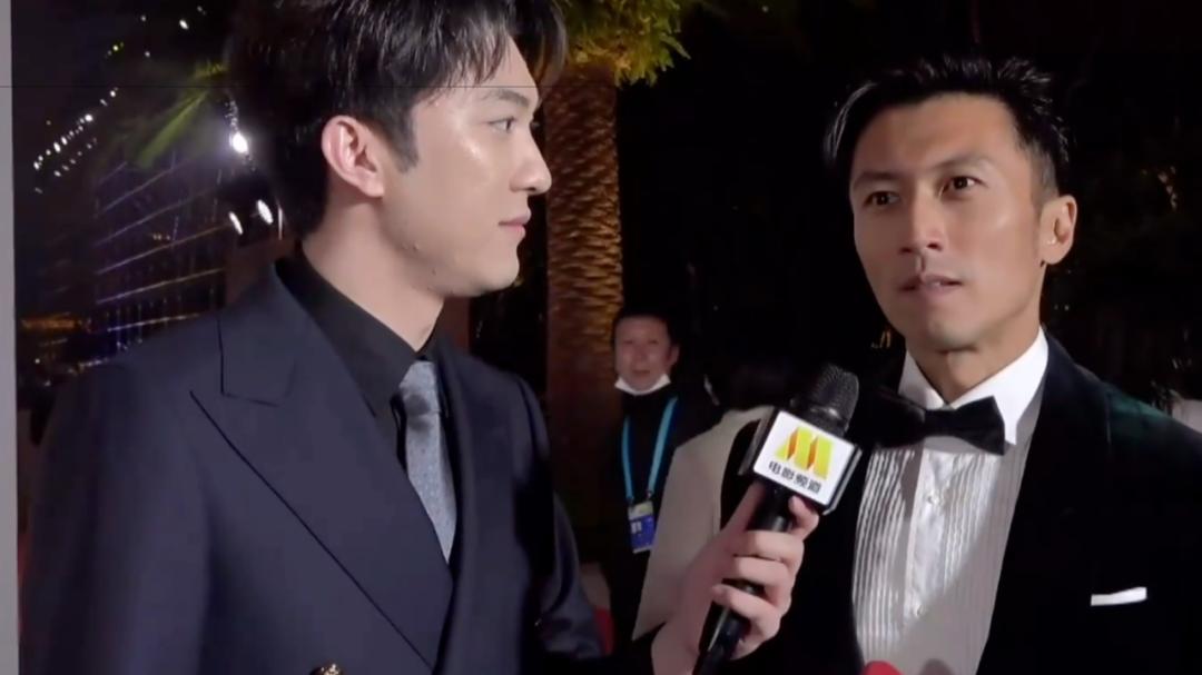 李易峰|金鸡奖后台更有趣！李易峰加谢霆锋好友乐开花，张小斐被路人叫妈