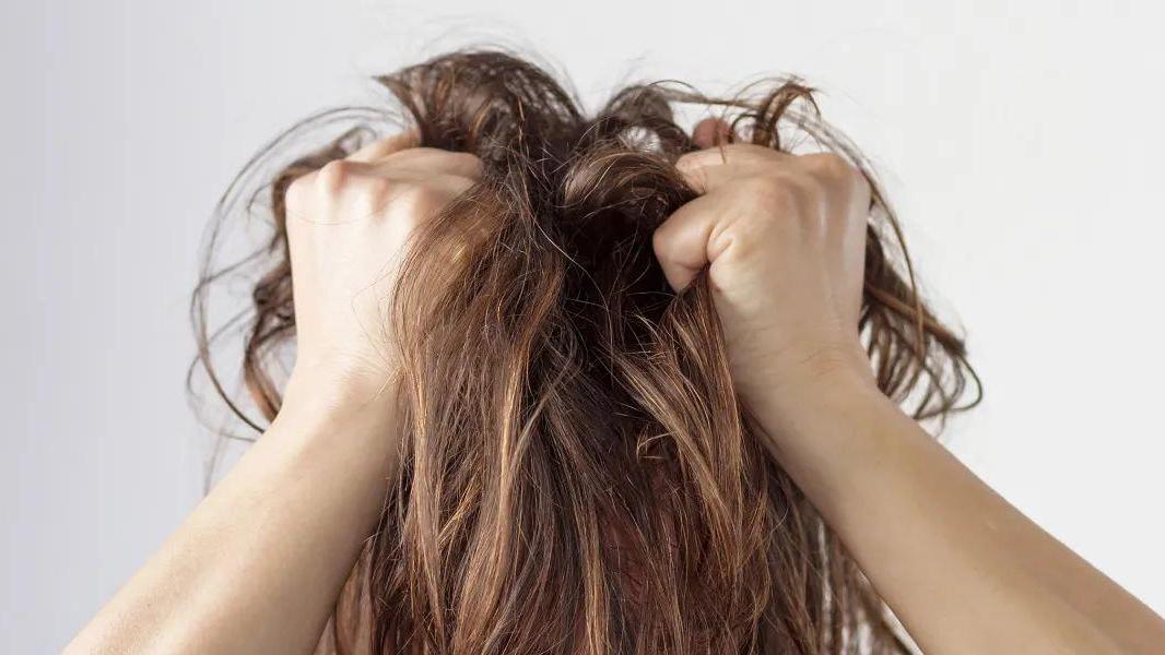 连衣裙 看一眼你的头发，就知道洗发水买错了