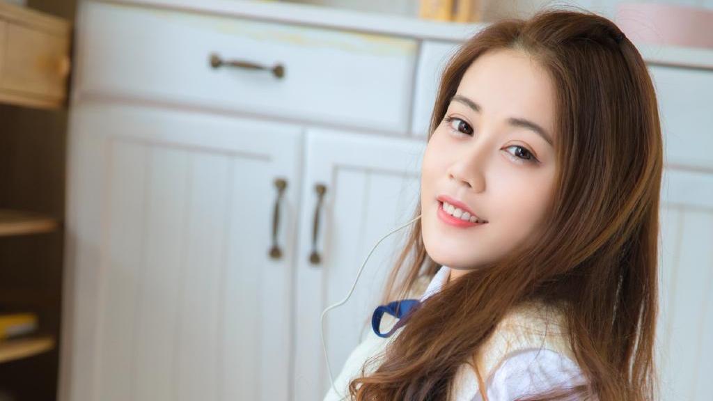 雷特恋爱学 如何通过影响女生的“潜意识”，让她爱上你？