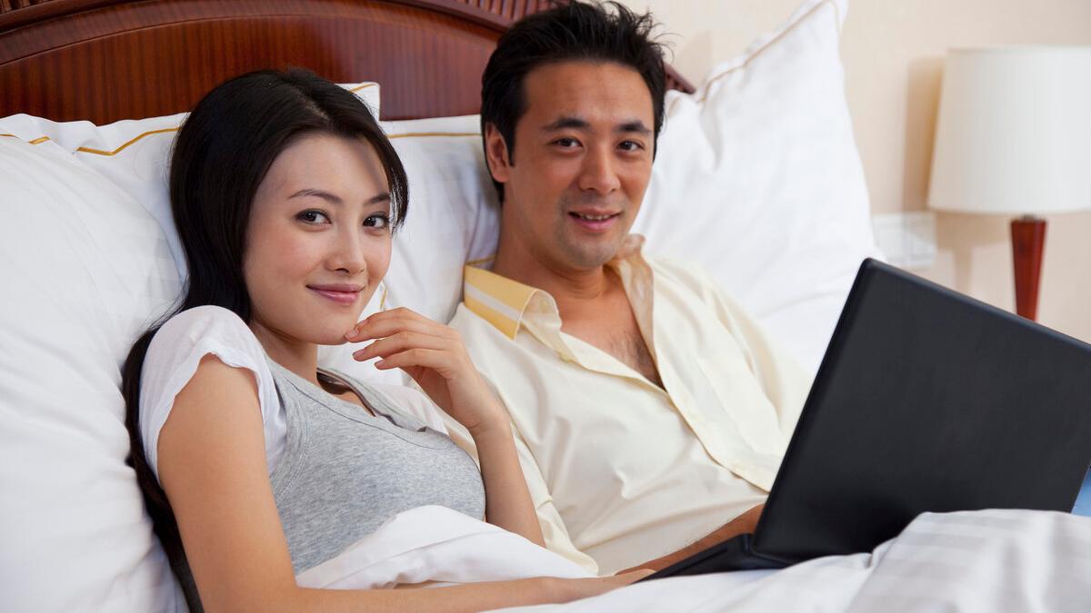 倪密心理学|凤凰男：中秋去我家，给我父母5千过节费，你家给两盒月饼就行