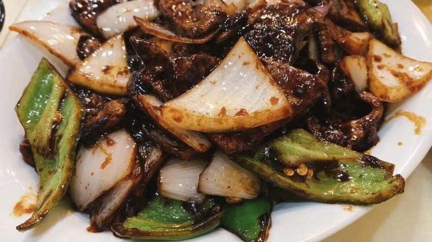 |上海一家不起眼的小饭馆，有一道菜堪称魔都第一，老客们吃了30年
