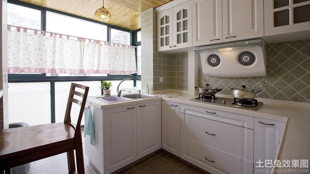 小户型阳台打造花园有点太浪费，改成厨房腾出空间，邻居看了都拍手叫好