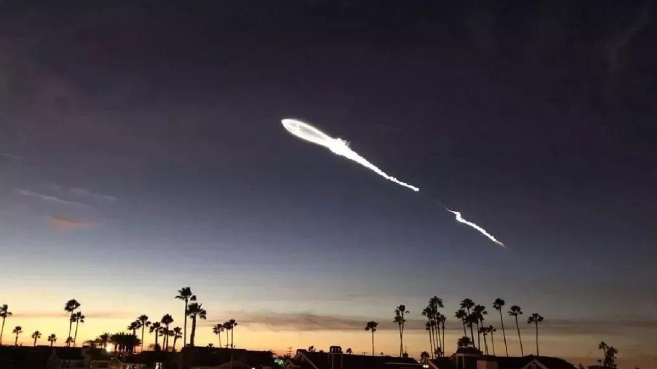 UFO 不明飞行物又来了？白色圆形物体疑似被飞机追逐，这次出现在美国