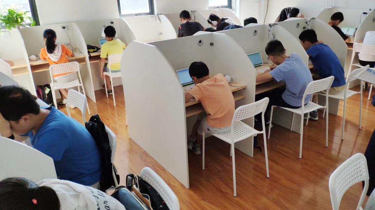 文字思维|课外补习禁令之下，“一对一”模式悄然兴起