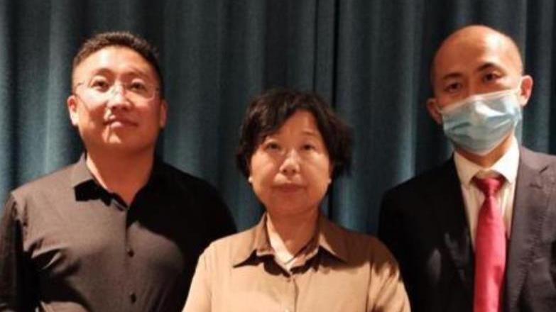 柠重呀 熊磊与杜新枝称被网暴，称会照顾亲婆婆杜新枝，却霸占许敏房子