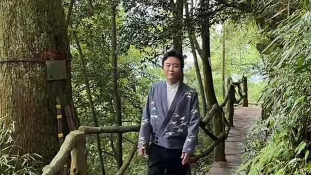 情感维护|李玉刚和陈志朋反差太大了！