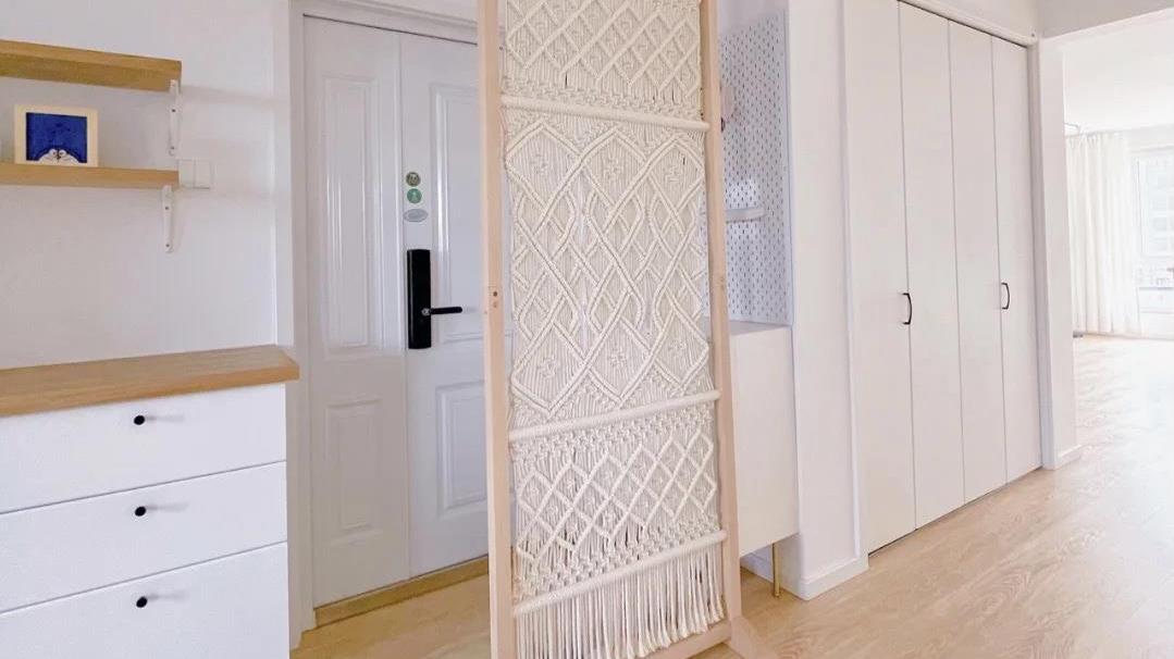 90后夫妻的“穷装”新家，引起强烈舒适，越简单，越幸福