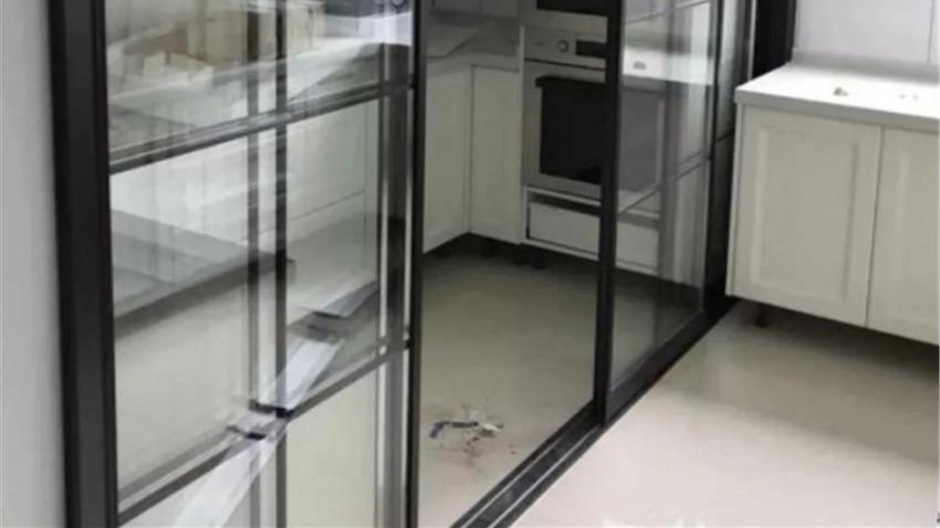 厨房推拉门，选吊轨好还是地轨好？一对比，发现自己选错了