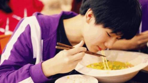 青菜|巴蜀食堂饭菜琳琅满目，难怪左航能从午休吃到上课，吃货太幸福了