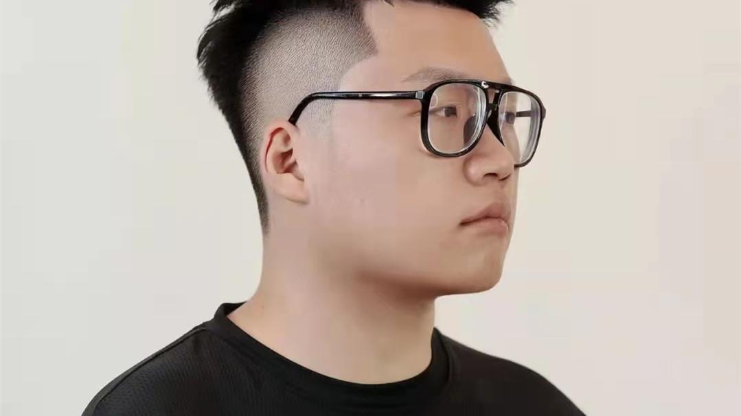 发型 30岁的男人不知适合什么发型？试试这6种精干的短发，清爽不油腻