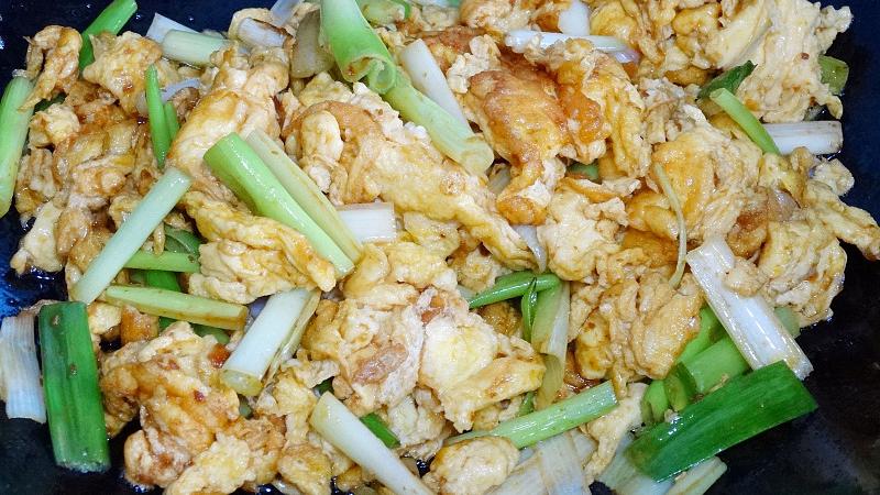 炒鸡蛋|散文：焦黄的咸口炒鸡蛋