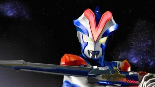 奥特曼中五大神器，老贝靠棍子杀进光之国，而他没神器被泰罗吊打