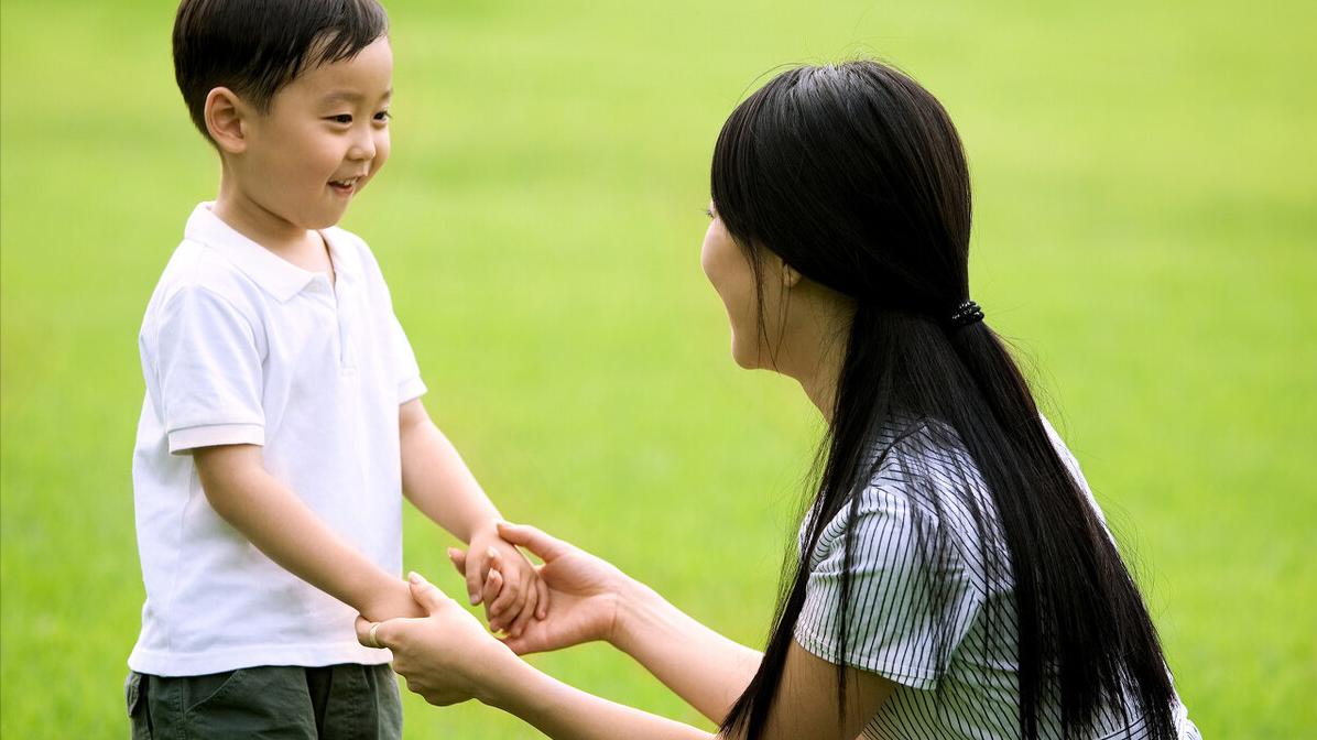 小小故事馆|3食物“偷走”孩子身高，医生：伤胃影响身高，很多家长还喂娃吃