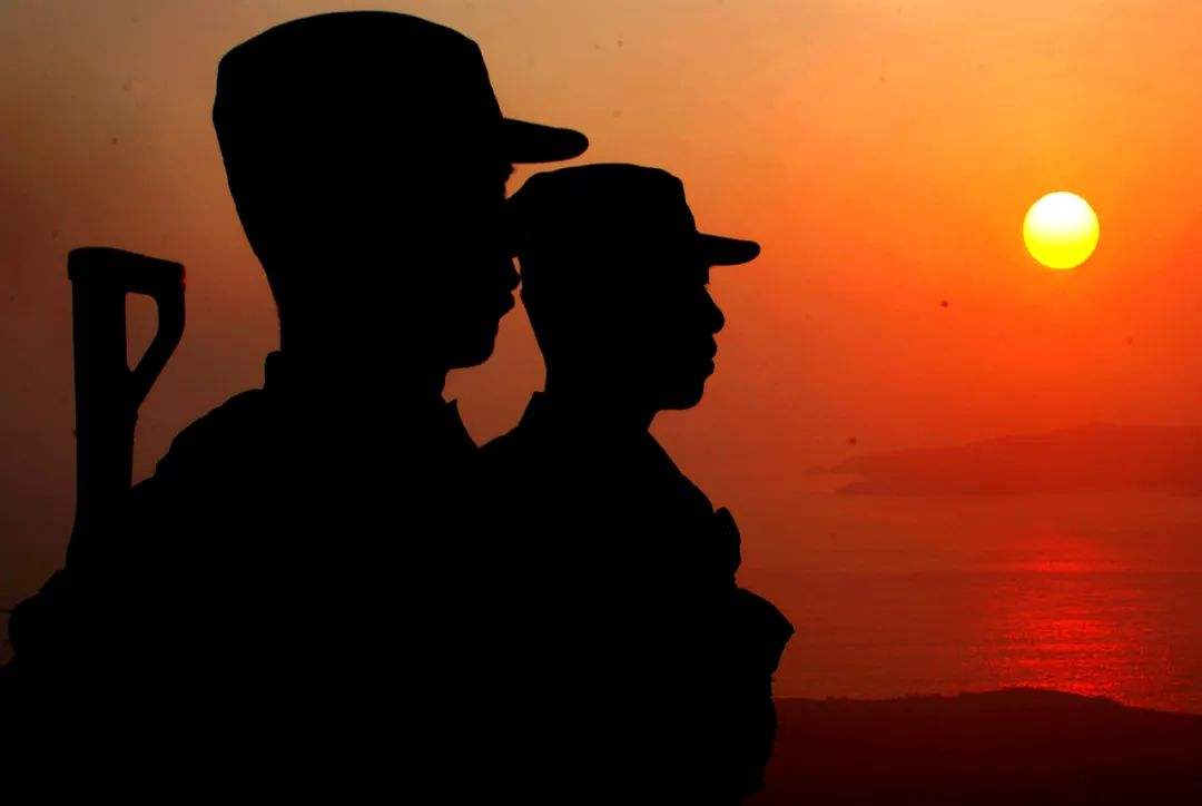 蔬菜|军队的食堂有多整齐？忍了面粉和蔬菜，看到?八角?后，强迫症都认输