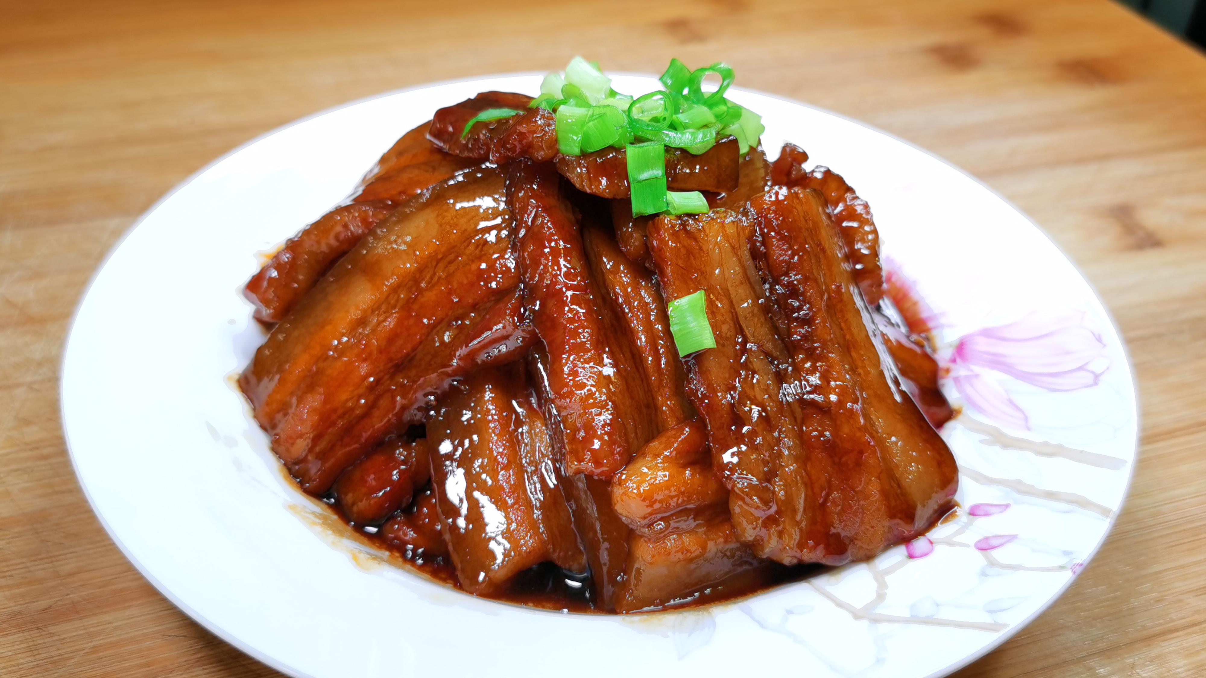 五花肉|炖五花肉，不用炒糖色同样好吃，\t软糯香甜，肥而不腻，太解馋了