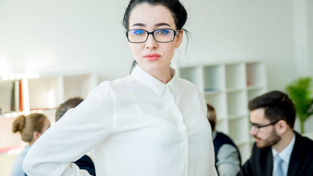 繁花妹说情感|我很保守，新婚夜老婆要求我一件事，我生气地想要离婚