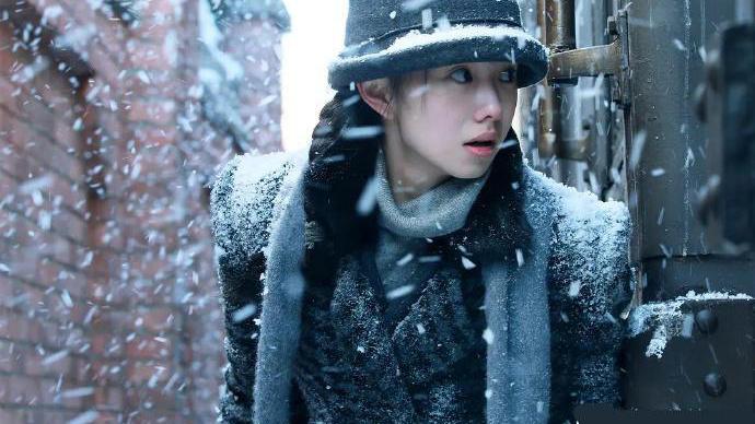 赵露思|赵露思和关晓彤主演新片，张艺谋被韩片打败