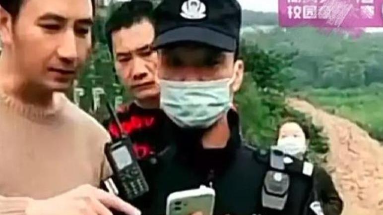 柠重呀 千惠主播悼念小贞母子，林生斌带亲人现身墓地，大肆指责对方造谣