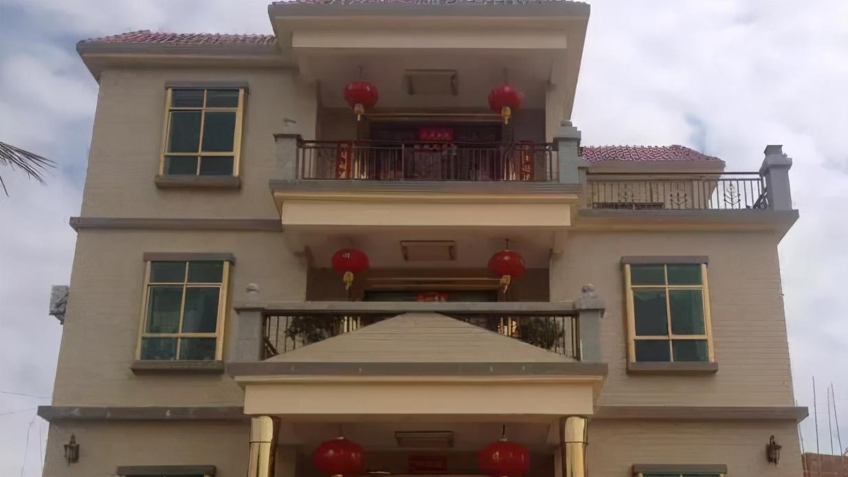 从不改名的小蘑菇|因为鞋子买小一号，结婚变成离婚，到底谁对谁错？