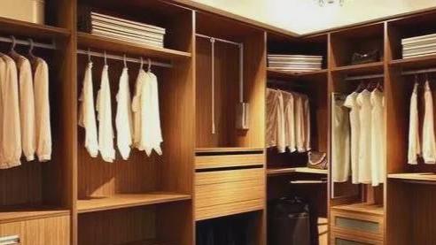 20年木工师傅告诉你，家里打衣柜一定要用免漆板，后悔知道太晚！