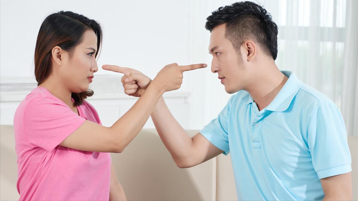 久久说情感|凤凰男坦言：妹妹离婚后，我全家重归农门，贪婪的母亲得到了惩罚