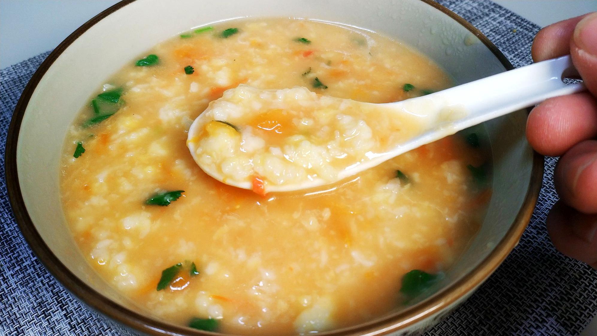 |做疙瘩汤，最忌清水和疙瘩，教你饭店做法，疙瘩爽滑筋道粒粒分明