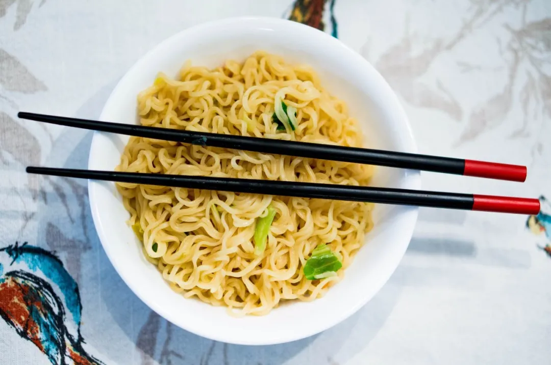 泡面|真正的“垃圾食品”被评出，方便面未上榜，榜首大多数人都爱吃