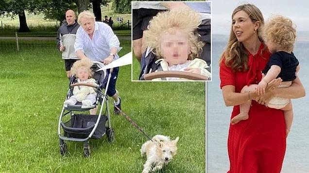 水果 英国首相带妻儿出国度假！夫人挺8个月孕肚，儿子金毛发型超可爱