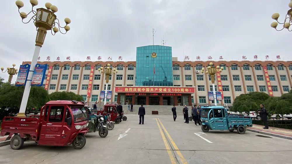 固原这群人涌进公安局大院，离开时个个喜笑颜开，咋回事