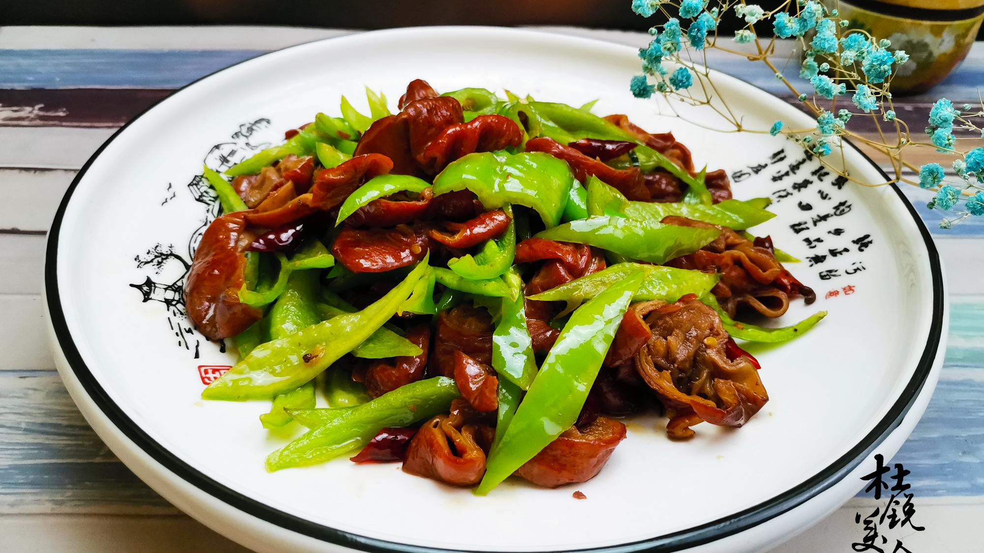 肥肠|猪身上最贵的部位，曾是老辈喜欢的下酒菜，如今遭到很多人嫌弃