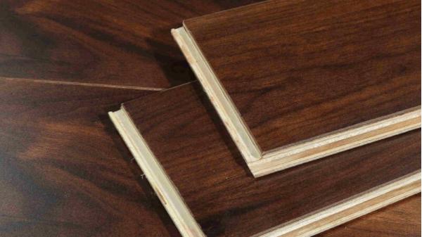 实木地板：三层和多层是一回事？