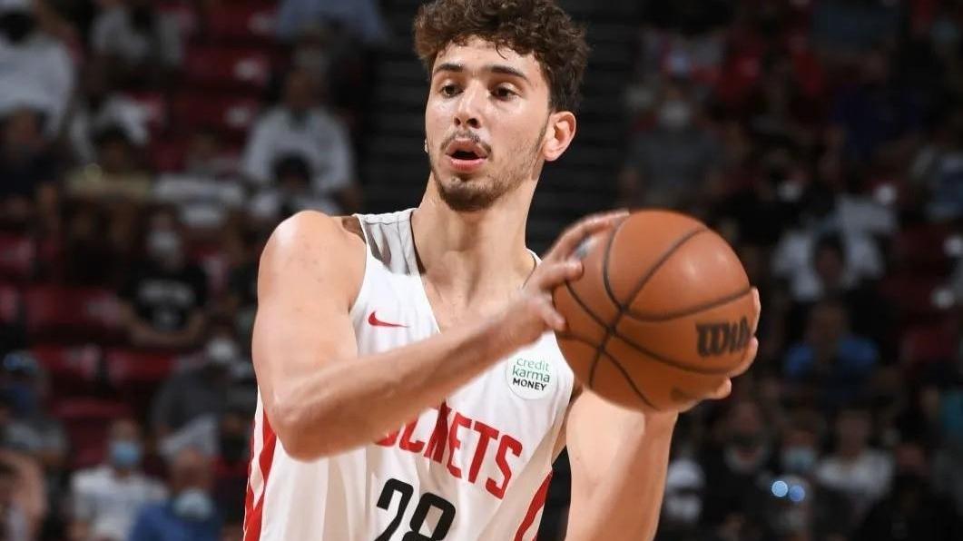 安安静静的小薇|火箭主帅塞拉斯透露申京培养计划，今天的比赛可见端倪