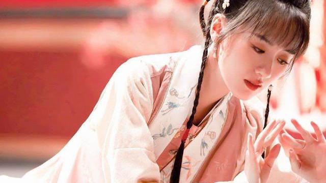 穿衣搭配 长着一张“千金脸”的她，还真演不了“丫鬟”！看着就很贵气
