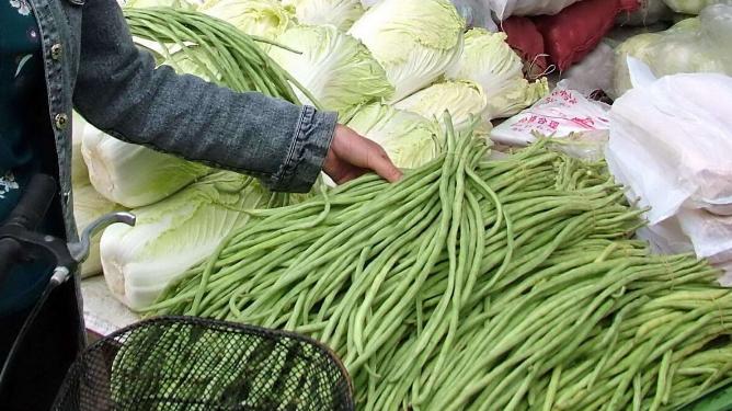 蔬菜|今天才知道，菜市场买菜时，这6种蔬菜尽量少买！菜贩自己都不吃