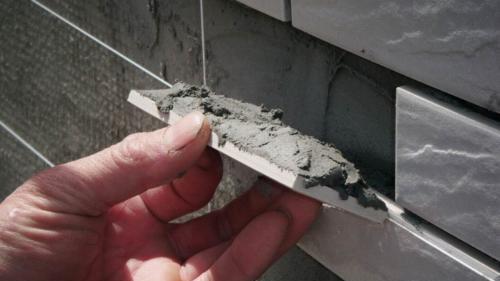 这些施工和质量上的缺陷，是装修后瓷砖空鼓、脱落的主要原因