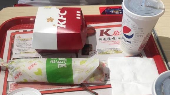 快餐|这快餐的名气曾不输肯德基，为何“五折促销”也没人吃，网友：该