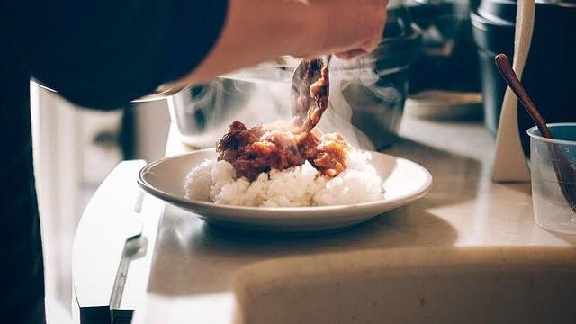 厨房用了一年多，终于明白哪些地方是“坑”！换掉5个东西：果然好用