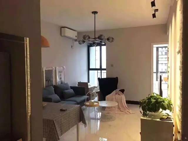 装修设计精选|花了五个月终于完工，全屋定制柜子真漂亮，不做吊顶，太机智了！