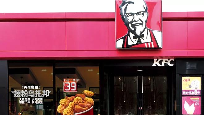 阿龙的小酒馆|我26岁，农村来的，没喝过星巴克，没吃过海底捞，很丢人吗？