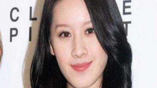 李佳琦|李佳琦多次力荐的精华液，明明实力不输SKII，却因价太低被看不起