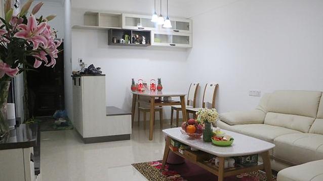 新家装修完毕，朋友都说卫生间的洞洞挖的好，餐厅装修也有特色！